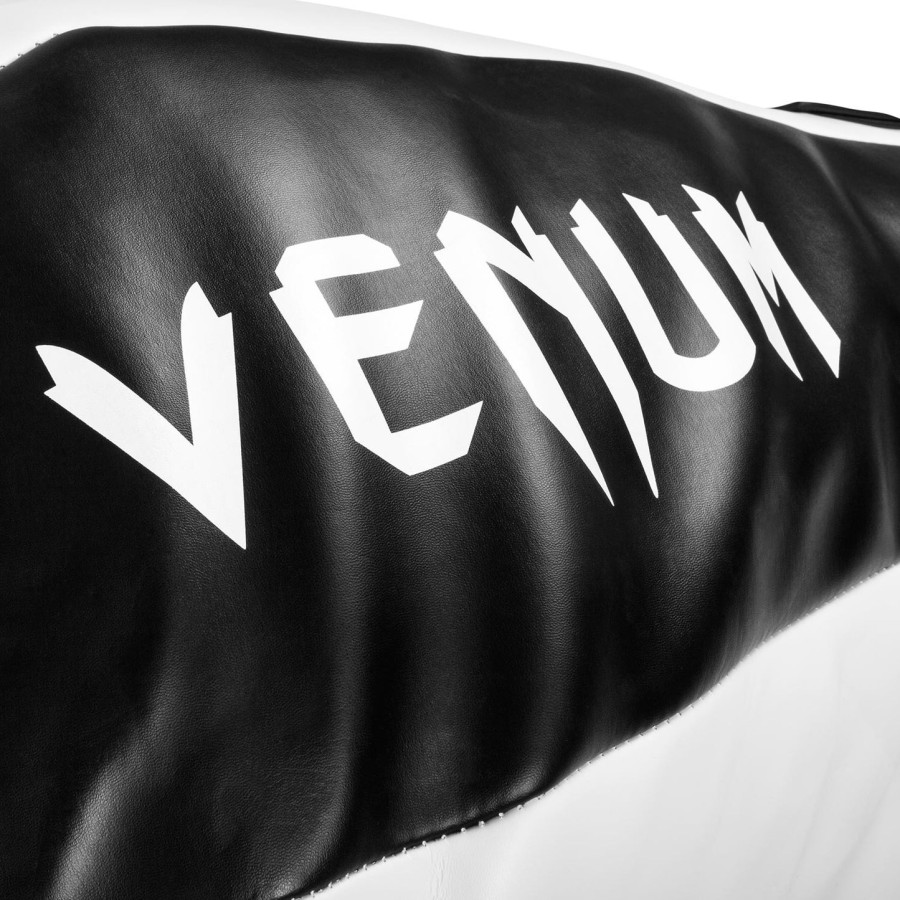 venum classic uppercut trainingstasche – schwarzweiß