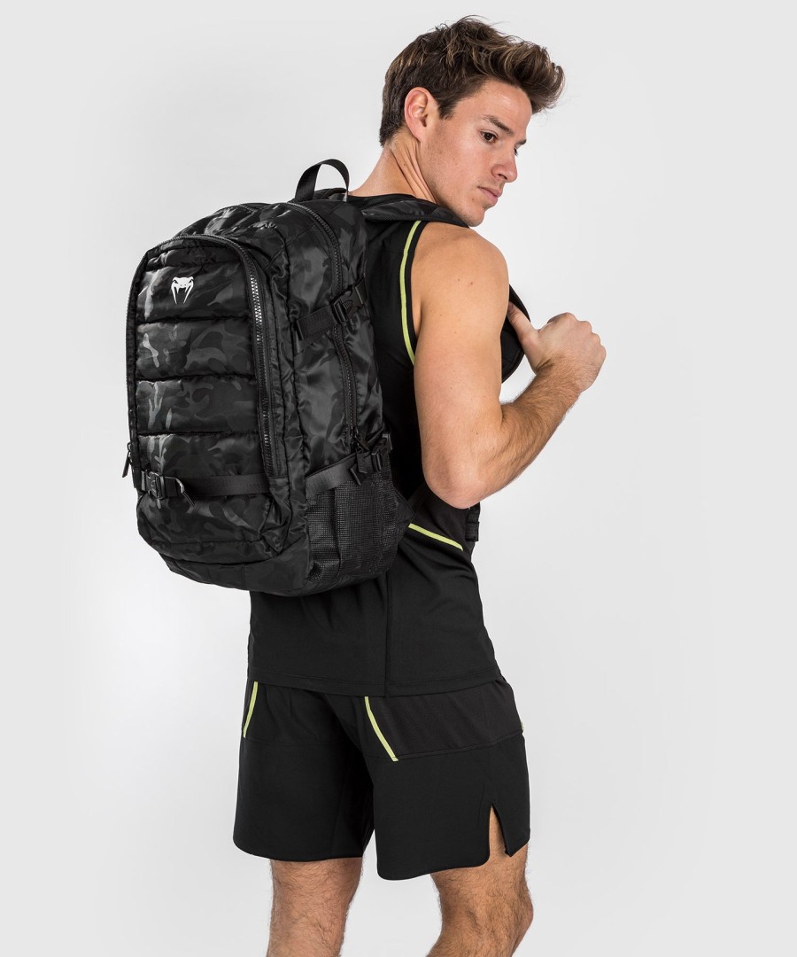 venum challenger pro rucksack - schwarzdunkeltarn