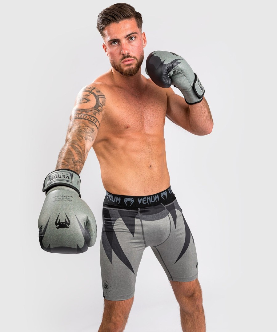 venum stone vale tudo shorts – mineralgrün