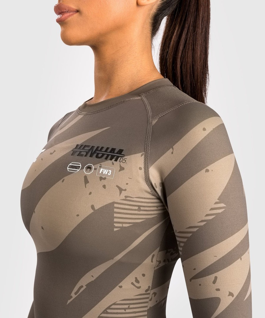 ufc adrenaline by venum fight week damen performance langarm-rashguard – wüstentarnmuster