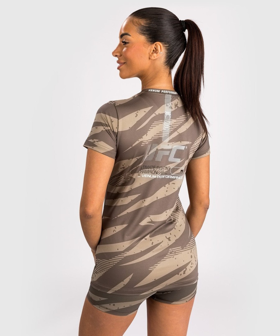 ufc adrenaline by venum fight week damen dry-tech t-shirt – wüsten-camo