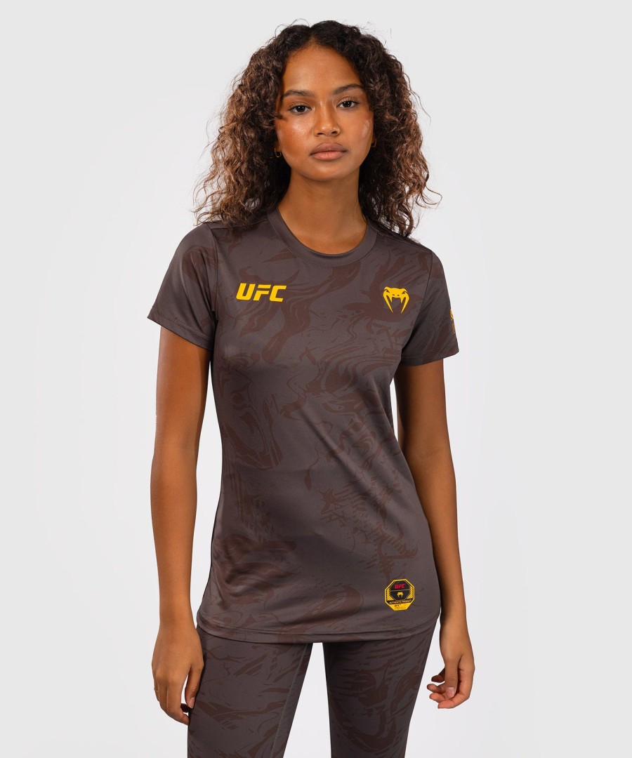 ufc fusion by venum fight week damen dry-tech t-shirt – erdbraun