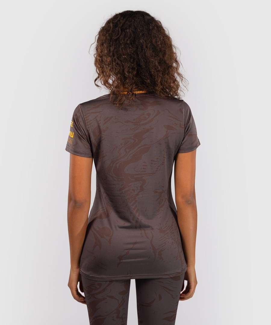 ufc fusion by venum fight week damen dry-tech t-shirt – erdbraun