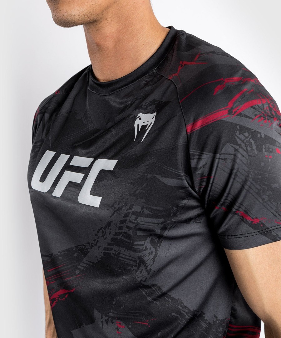 ufc venum authentic fight week 2.0 herren dry tech t-shirt – schwarz