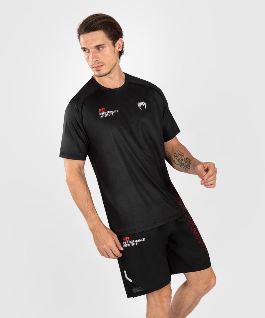 ufc venum performance institute 2.0 herren dry-tech shirt – schwarzrot