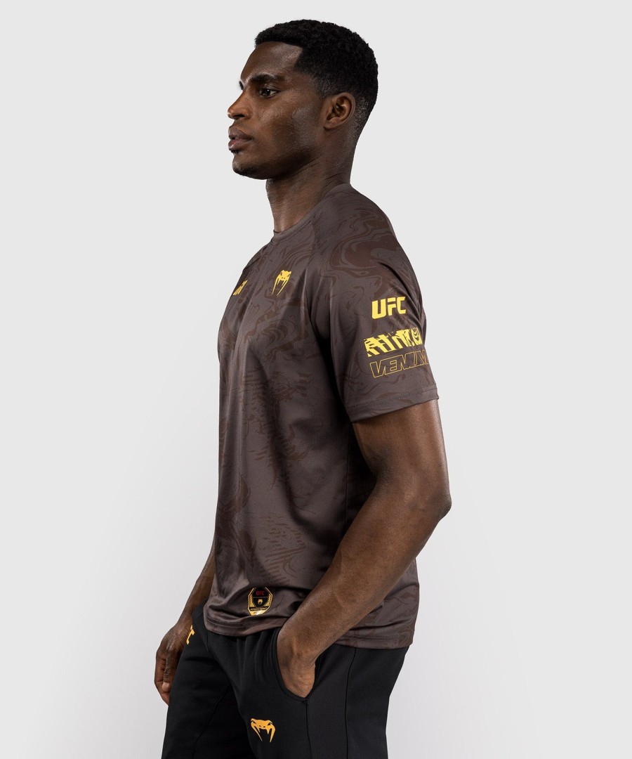 ufc fusion by venum fight week herren dry-tech t-shirt – erdbraun