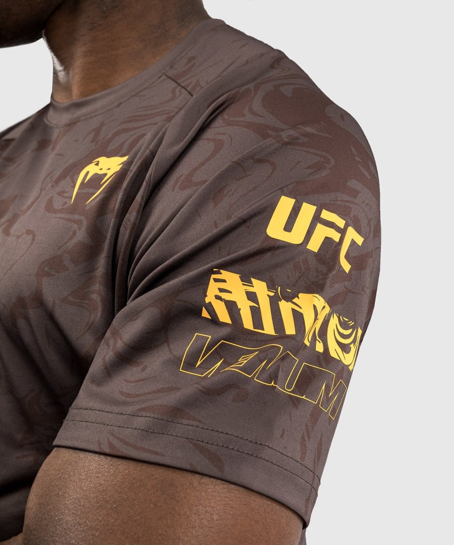 ufc fusion by venum fight week herren dry-tech t-shirt – erdbraun