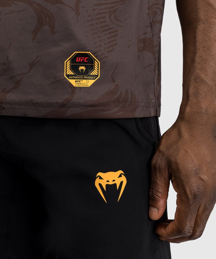 ufc fusion by venum fight week herren dry-tech t-shirt – erdbraun