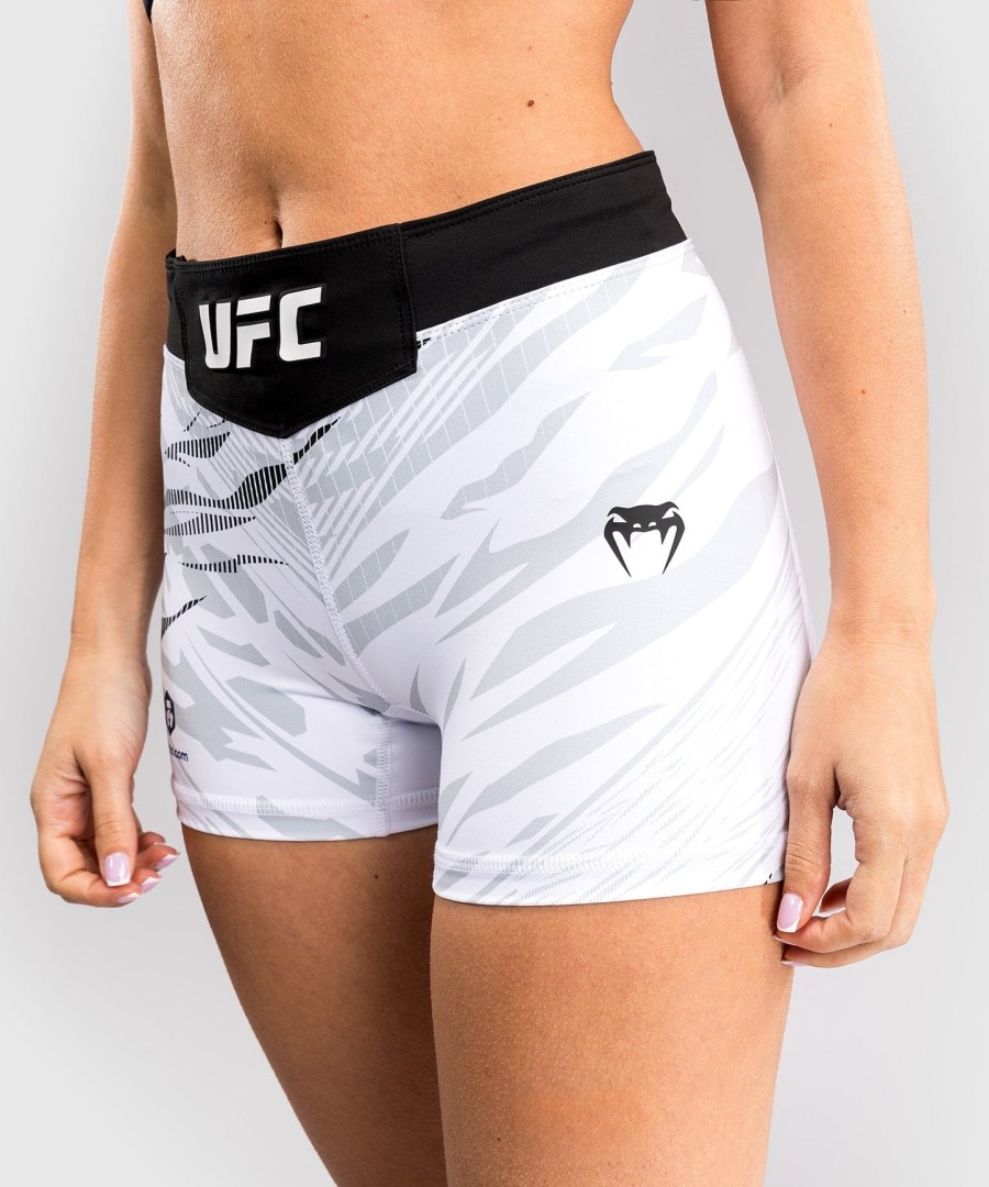 ufc fusion by venum authentic fight night damen vale tudo short – kurze passform – weiß