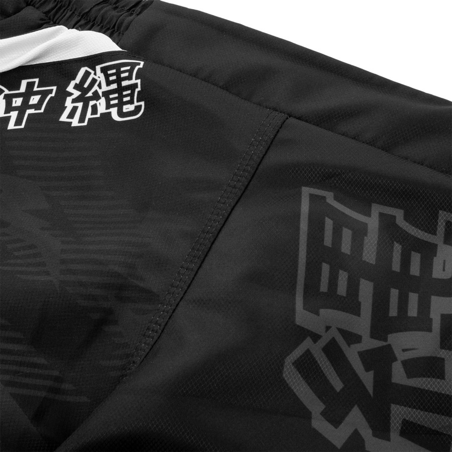 venum okinawa 2.0 fightshorts - schwarzweiß