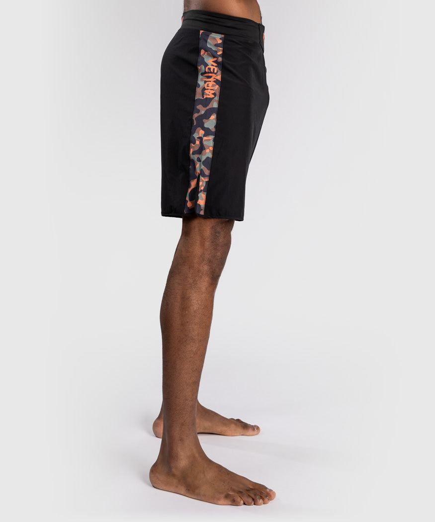 venum jungle ops fightshorts - schwarzkhaki-tarnmuster