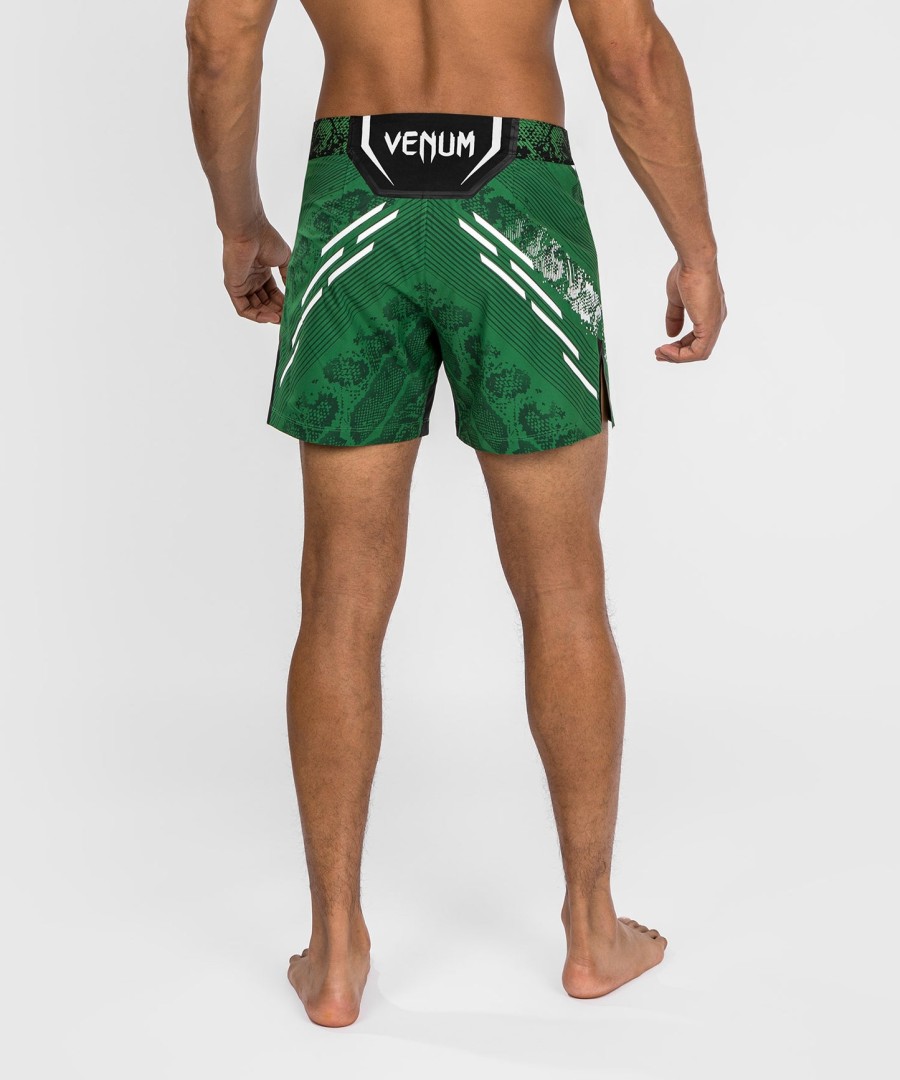 ufc adrenaline by venum personalisierte authentic fight night herren-kampfshorts – kurze passform – grün