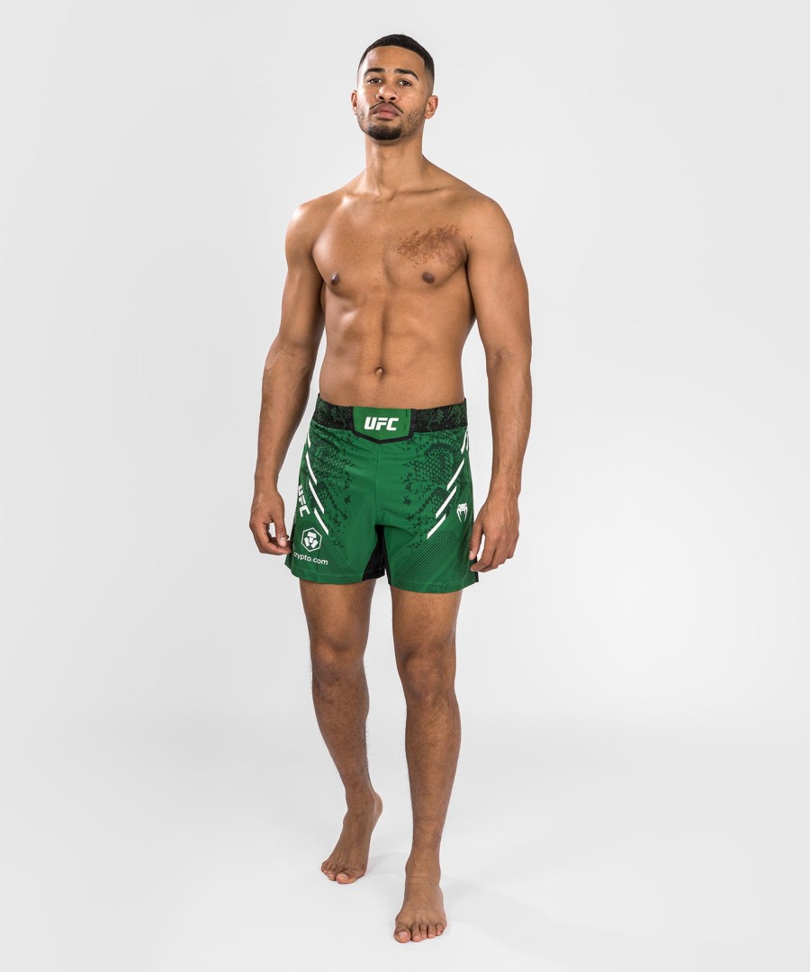 ufc adrenaline by venum personalisierte authentic fight night herren-kampfshorts – kurze passform – grün
