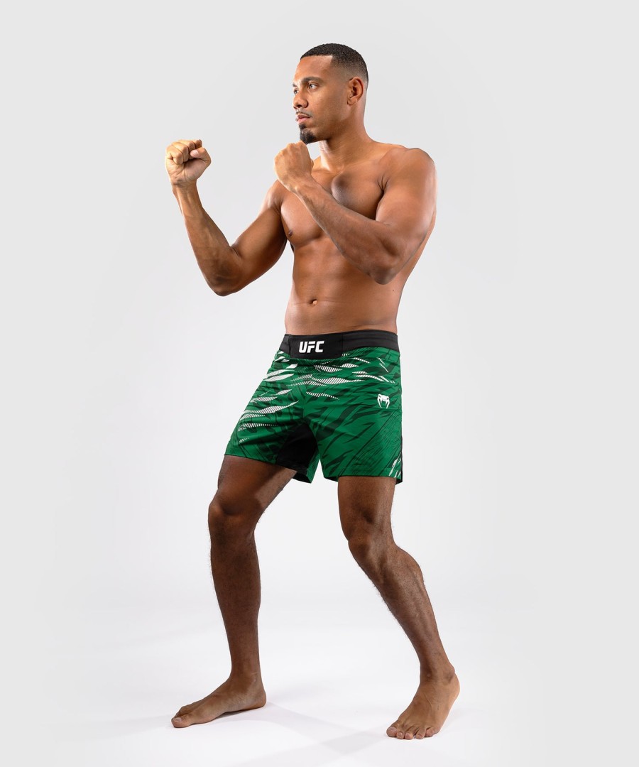 ufc fusion by venum authentic fight night herren-kampfshorts – kurze passform – grün