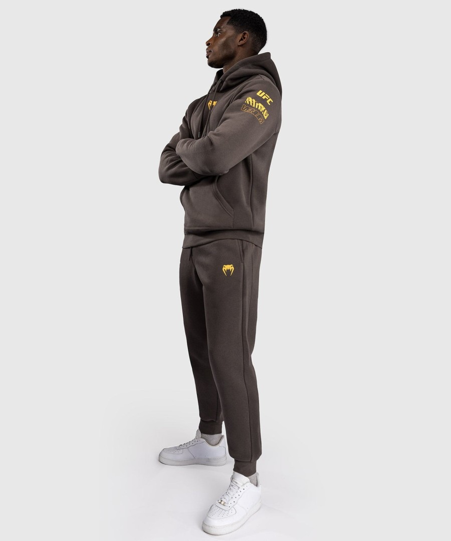 ufc fusion by venum fight week herren-pullover-hoodie – uni-erdbraun