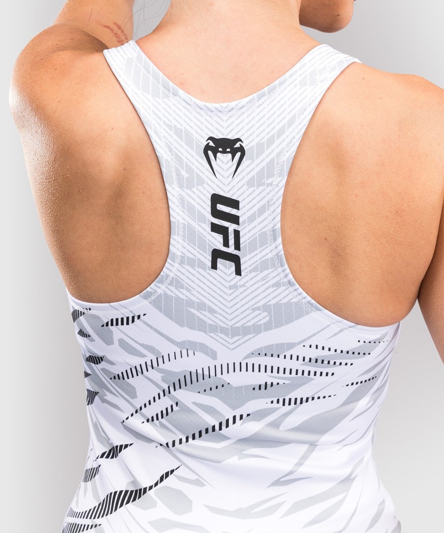 ufc fusion by venum authentic fight night damen-tanktop mit integriertem bh – weiß